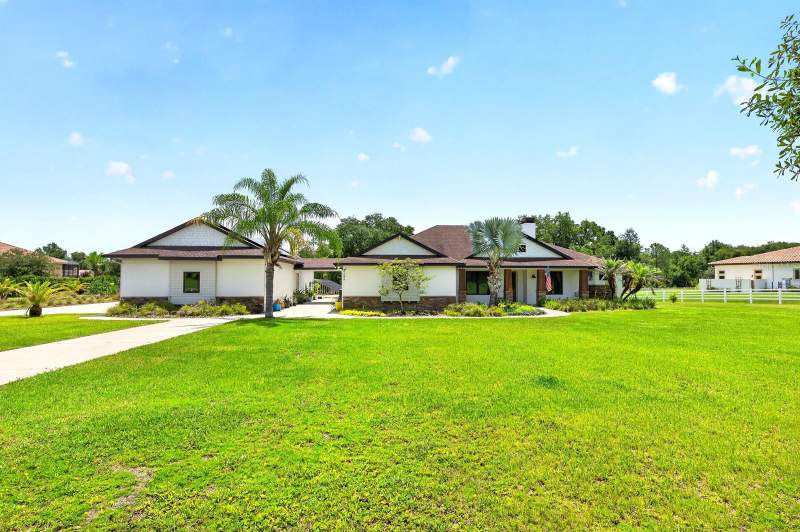 6 bedroom Single Family Residence at 27324 Grand Oak Lane, Beauclair Ranch Club Sub, Tavares — photo 2