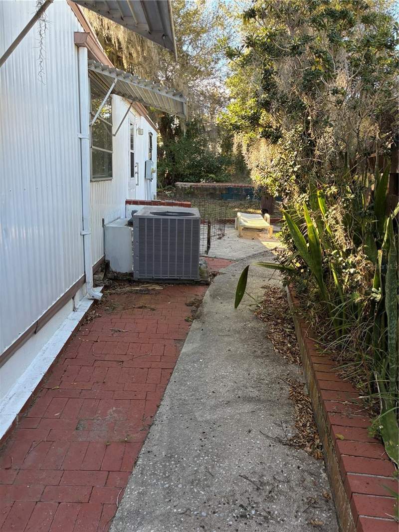 2 bedroom Mobile Home at 3896 Picciola Road #213, Griffwood Co-Op, Fruitland Park — photo 3