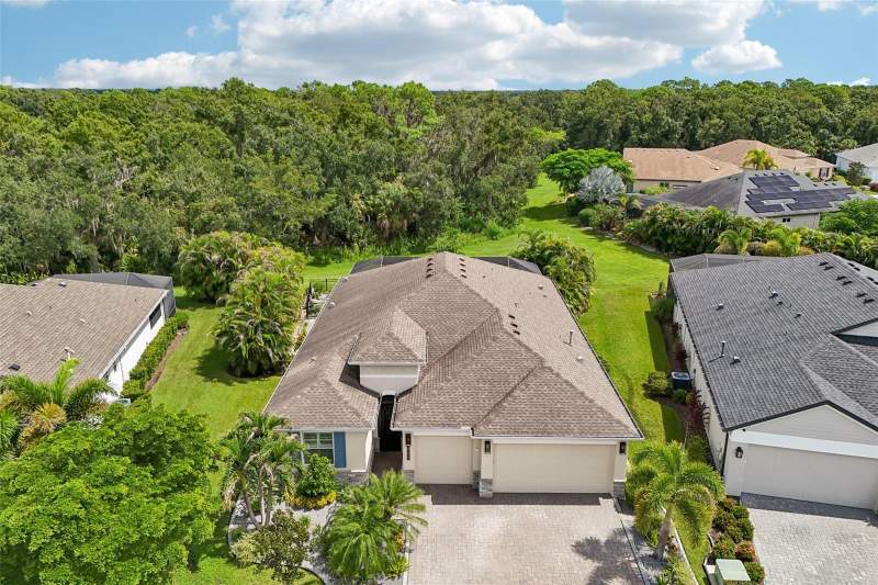 3 bedroom Single Family Residence at 825 Himalayan Run, Greyhawk Landing, Bradenton — photo 2