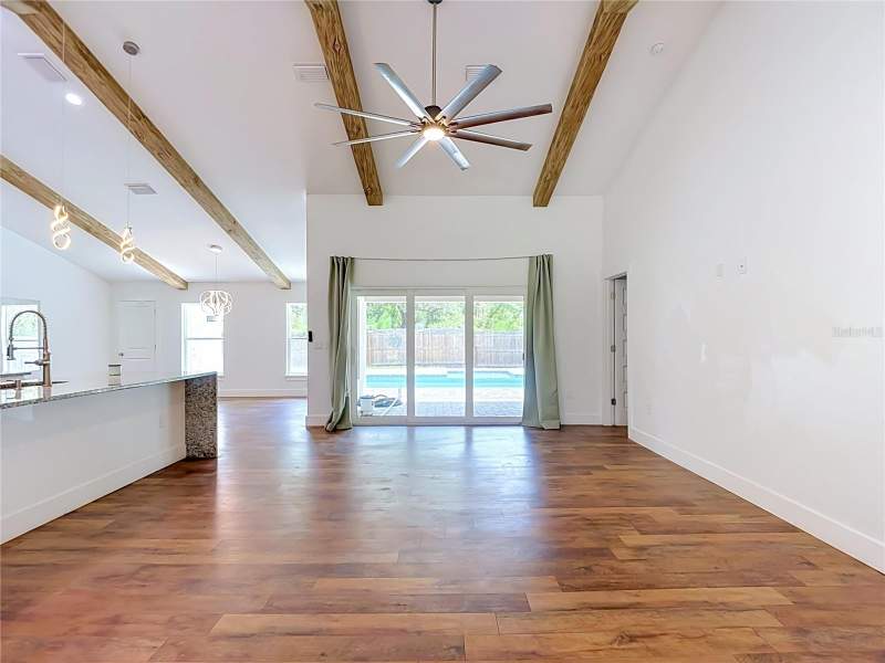 4 bedroom Single Family Residence at 15032 Hummingbird Road, Royal Highlands, Weeki Wachee — photo 5