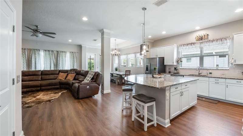 4 bedroom Single Family Residence at 16451 Good Hearth Boulevard, Johns Lake Landing, Clermont — photo 5