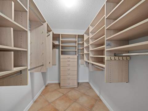 6945 Country Lakes Circle, Sarasota FL - photo 24 of 37