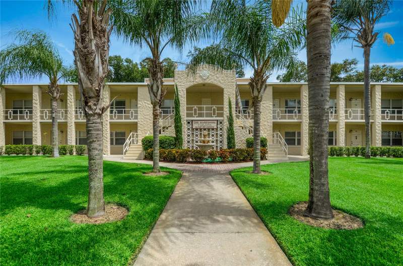 225 E NEW HAMPSHIRE STREET #7 home for sale in Hampshire/Lake Ivanhoe Condos for Sale: 1 Units, Median $184K
