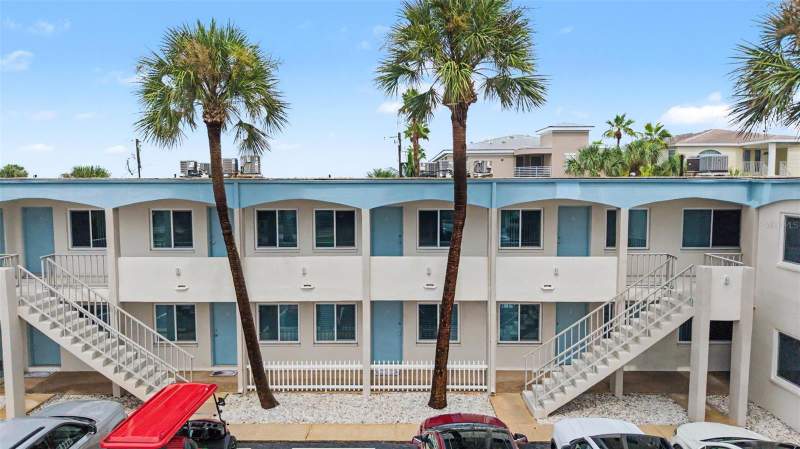 1 bedroom Condominium at 2110 GULF BOULEVARD #9, SEA TREAT CONDO, INDIAN ROCKS BEACH — photo 1