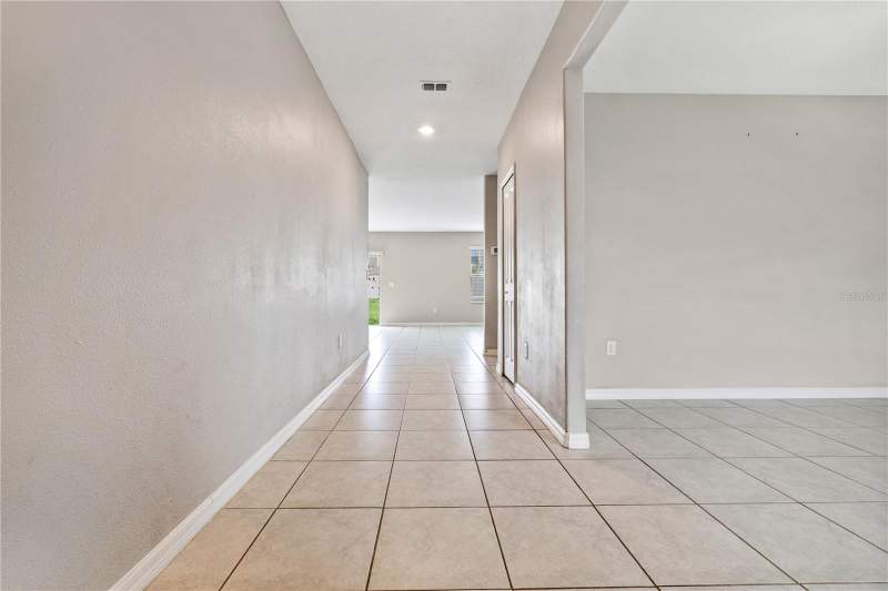 4 bedroom Single Family Residence at 9413 Channing Hill Drive, Belmont South Ph 2F, Ruskin — photo 3