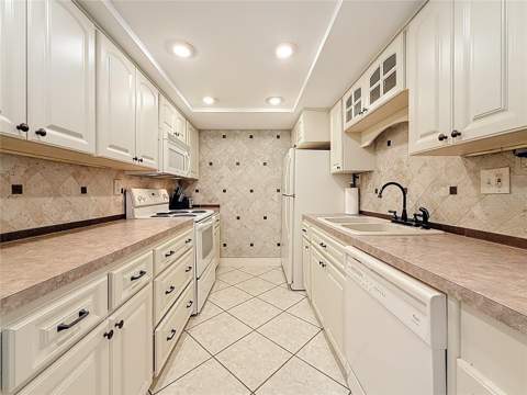 400 64th Avenue #1204, St Pete Beach FL - photo 10 of 46