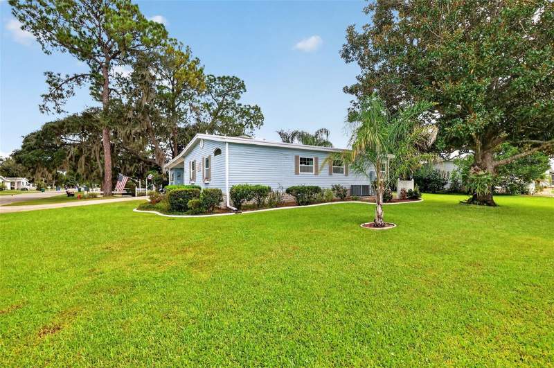 2 bedroom Manufactured Home at 3403 Wekiva Road, Tavares Fox Run Mobile Home, Tavares — photo 2