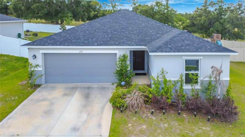 3 bedroom Single Family Residence at 1507 Geranium Drive, Gdns Ii/Lk Jackson, Mascotte — photo 2
