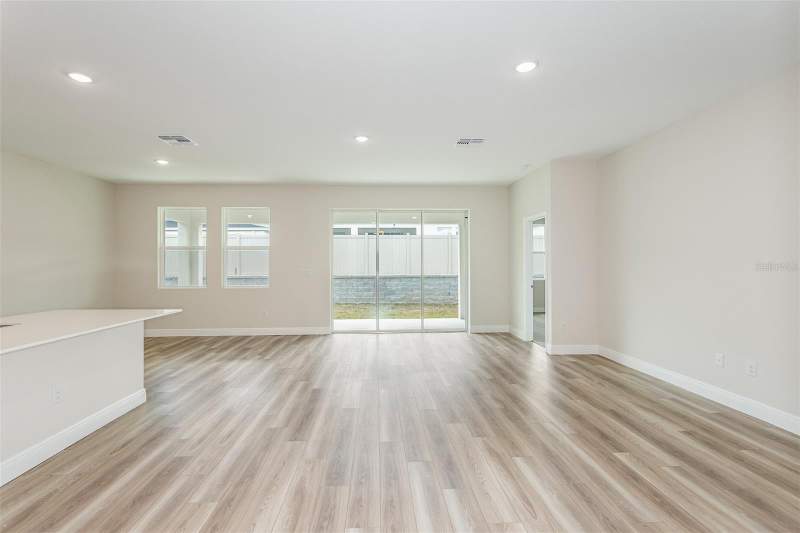 4 bedroom Single Family Residence at 33437 Twilight Sea Place, Pasadena Woods, Dade City — photo 3