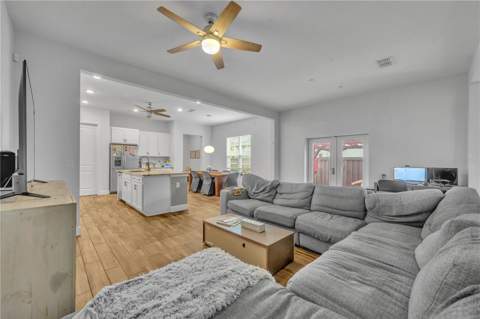 13433 Stoddart Avenue, Orlando FL - photo 8 of 24