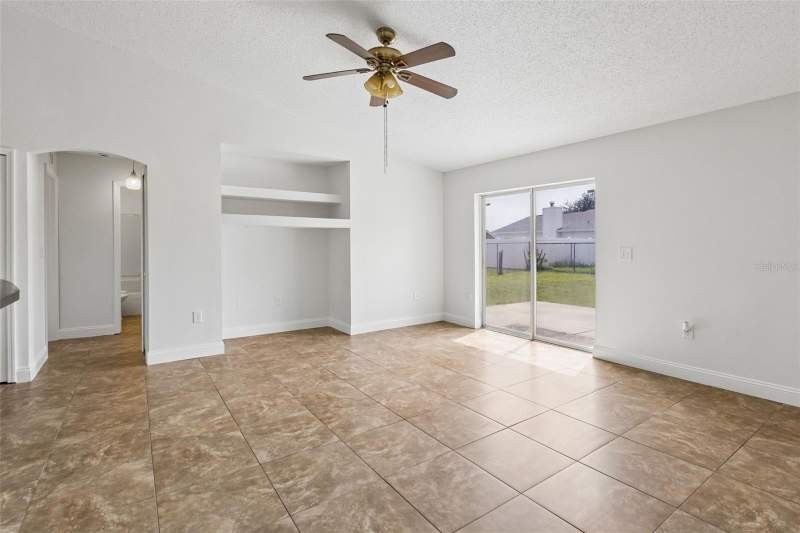 3 bedroom Single Family Residence at 304 Jacksonville Ct, Poinciana Nbrhd 02 Village 03, Kissimmee — photo 5