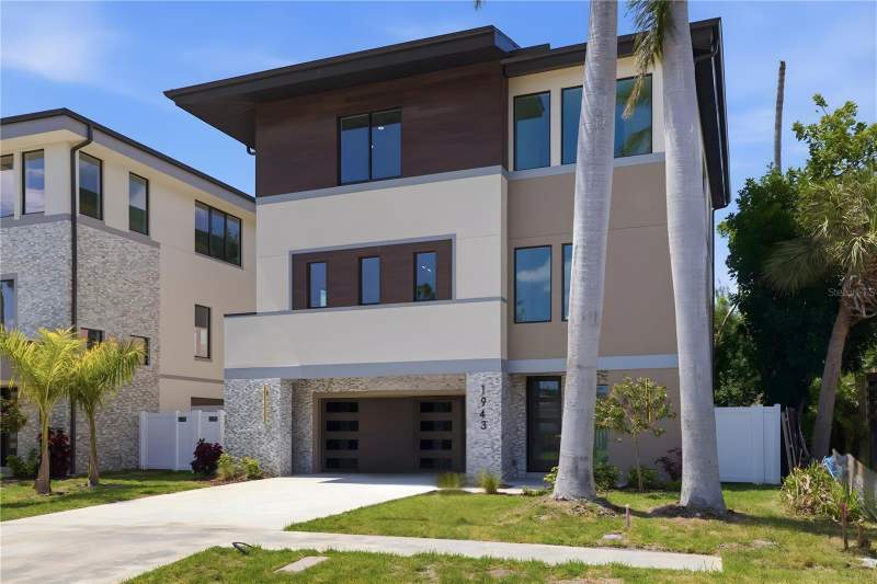 1943 SHORE ACRES BOULEVARD home for sale in Shore Acres Edgewater