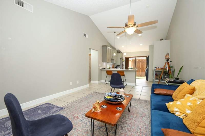 2 bedroom Condominium at 359 Douglas Way #54, Townhomes Winter Garden, Winter Garden — photo 5