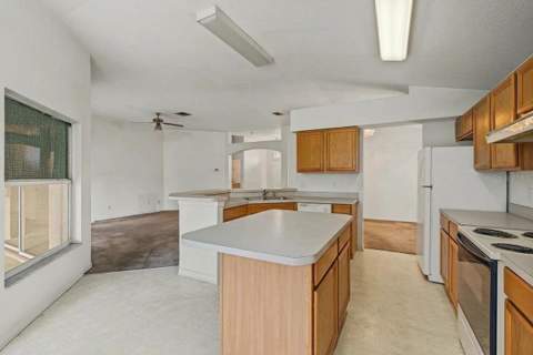 6349 Ashfield Place, Wesley Chapel FL - photo 7 of 33