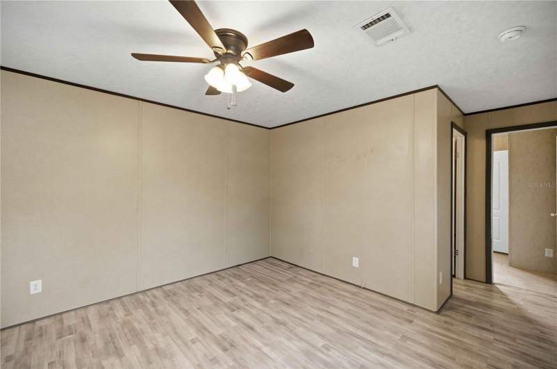 2 bedroom Manufactured Home at 3342 SW 166th Court Road, Westwood Acres North, Ocala — photo 3