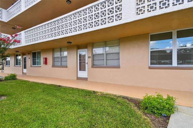 2 bedroom Condominium at 5095 Bay Street #103, Winston Park Northeast, St Petersburg — photo 2