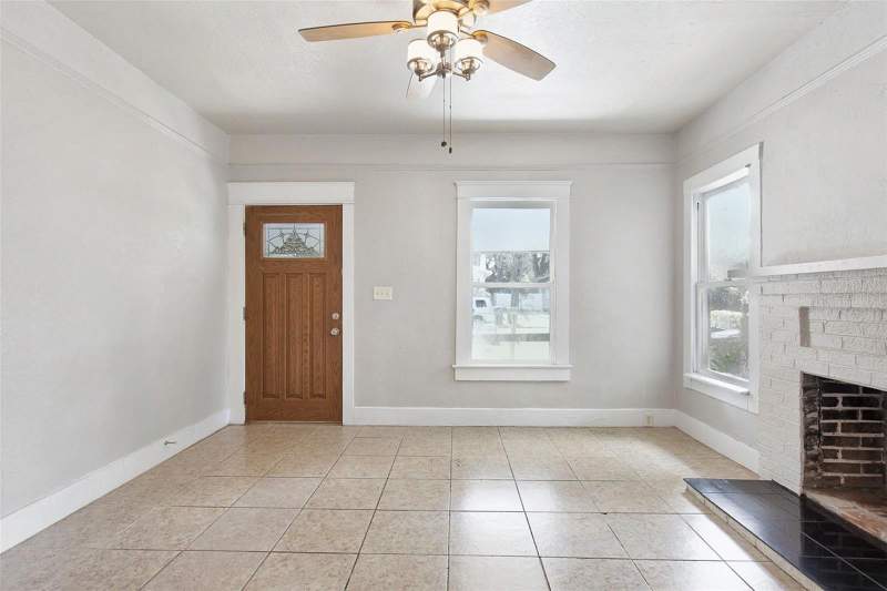 2 bedroom Single Family Residence at 508 E Hugh Street, Central Park Blks 1 2 4 To 12, Tampa — photo 2
