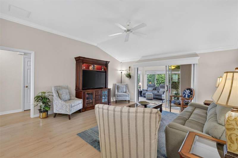 3 bedroom Single Family Residence at 1869 Scarboro Court, The Villages, The Villages — photo 4