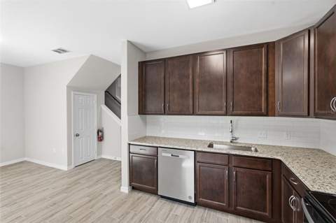 7560 Plantation Circle, Bradenton FL - photo 8 of 42
