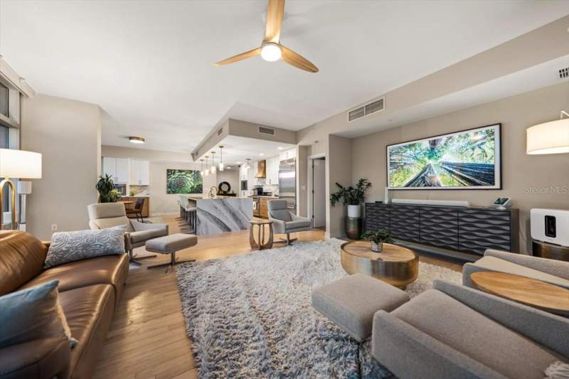 1120 E KENNEDY BOULEVARD #319 home for sale in Grand Central At Kennedy Resid