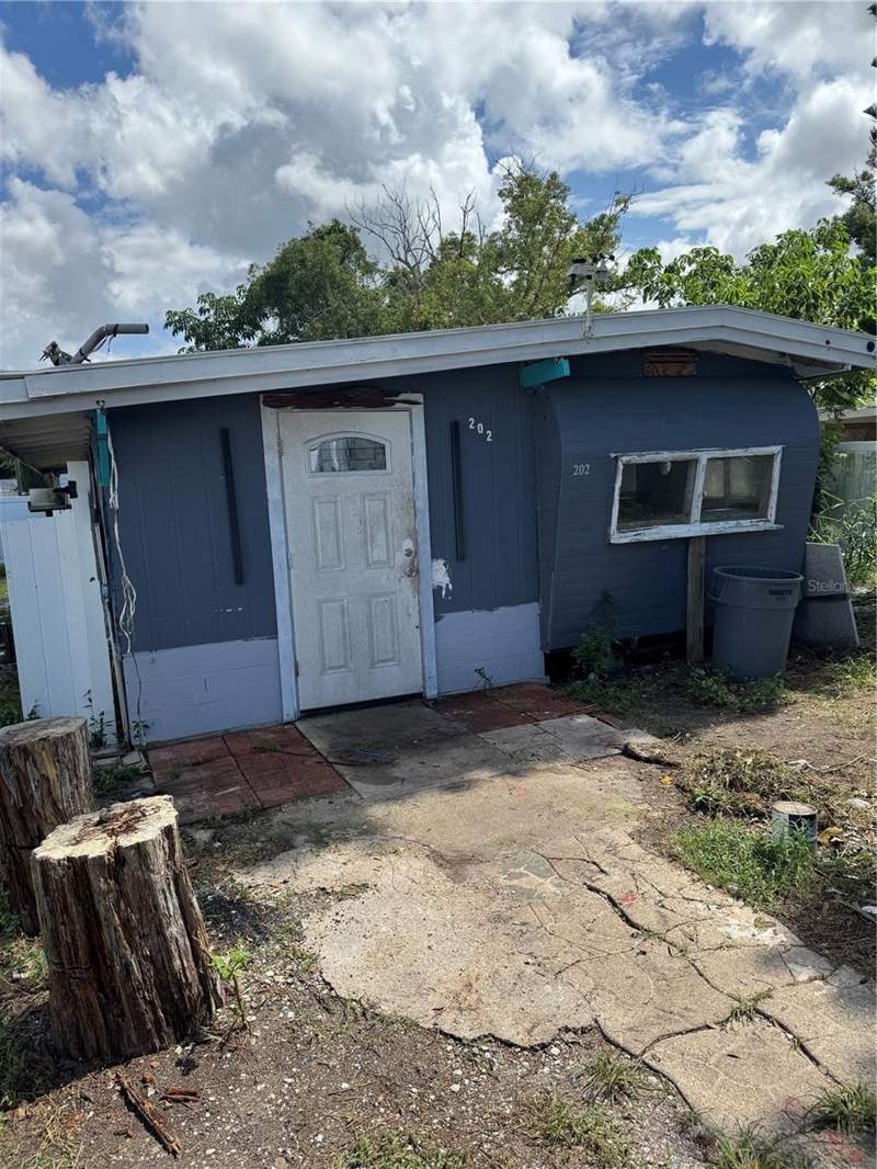 2 bedroom Mobile Home at 202 Verona Street, Venice By-Way, Nokomis — photo 2