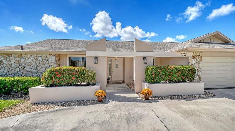 3 bedroom Single Family Residence at 3708 Torrey Pines Way, Country Club Of Sarasota The, Sarasota — photo 3