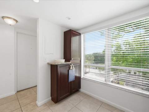 13626 Greenfield Drive #401, Tampa FL - photo 7 of 45
