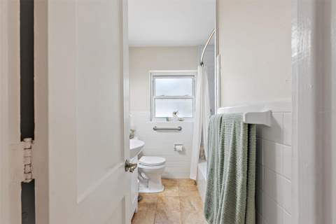 918 27th Street, St Petersburg FL - photo 10 of 24