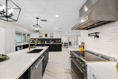 5151 Porpoise Place, New Port Richey FL - photo 14 of 90