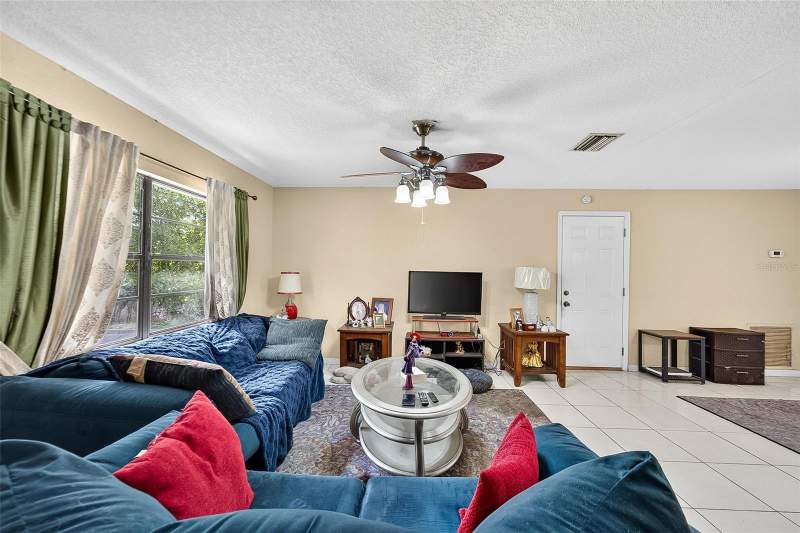 3 bedroom Single Family Residence at 1917 Cedarbrooke Drive, Livingston Unit 03 A, Lutz — photo 4