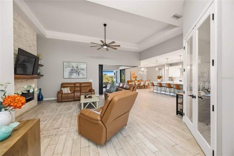 4 bedroom Single Family Residence at 9356 Miami Circle, Port Charlotte Sec 071, Port Charlotte — photo 3