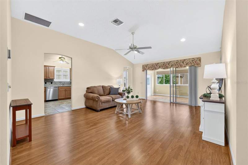 3 bedroom Single Family Residence at 3064 Burbank Lane, The Villages, The Villages — photo 5