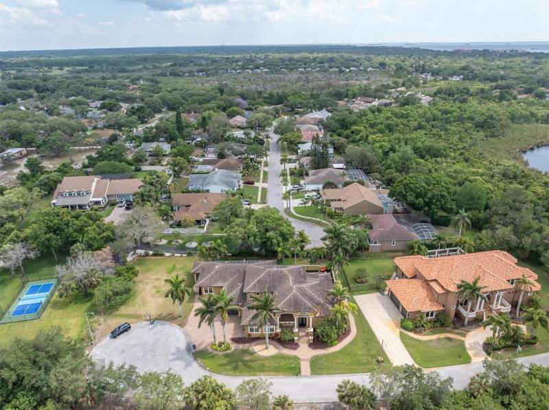 4 bedroom Single Family Residence at 1067 Ashland Avenue, Inness Park Ext, Tarpon Springs — photo 2