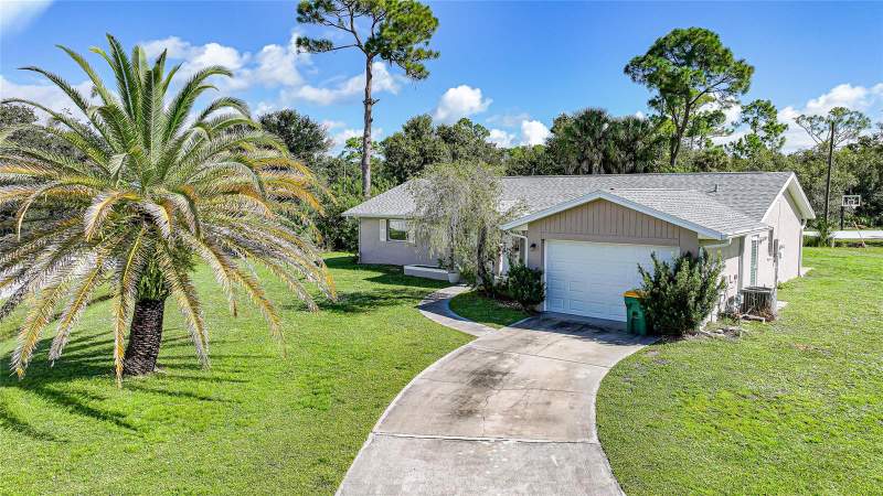 2 bedroom Single Family Residence at 2448 Staver Street, Port Charlotte Sec 020, Port Charlotte — photo 4