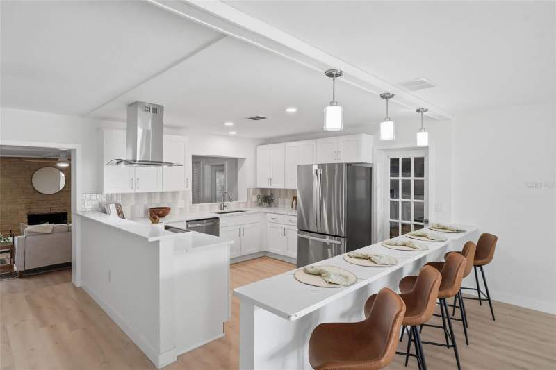 4 bedroom Single Family Residence at 1360 Irving Avenue, Emerald Hill Estates, Clearwater — photo 5