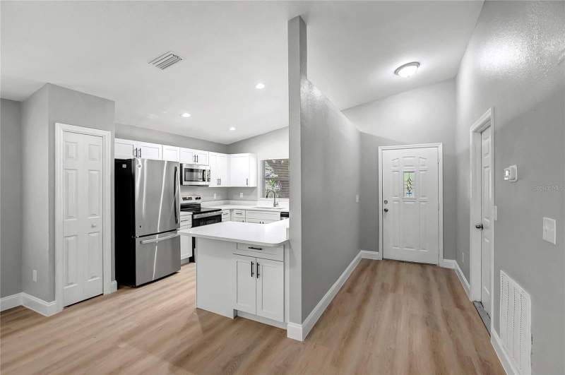 3 bedroom Single Family Residence at 3419 E Diana Street, Hankins Suburban Homesites Re, Tampa — photo 4