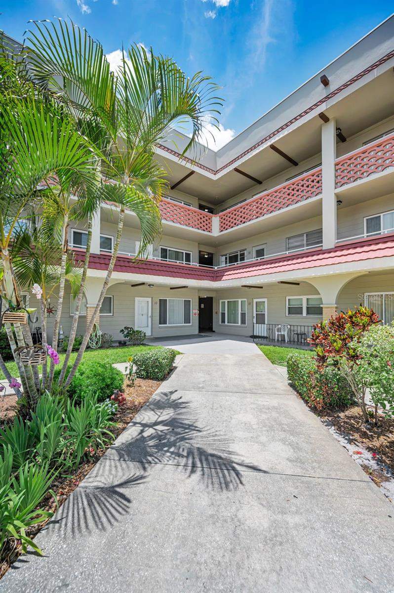 2 bedroom Condominium at 2072 Australia Way #32, On Top Of The World, Clearwater — photo 5