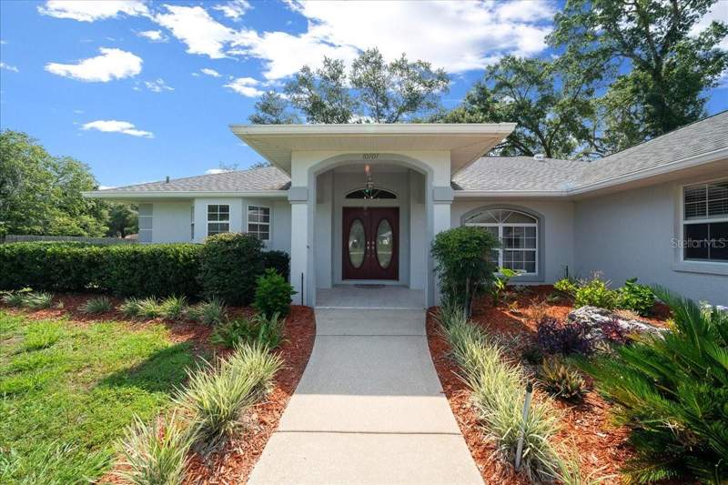 3 bedroom Single Family Residence at 10707 SW 74th Avenue, Kings Court First Add, Ocala — photo 2