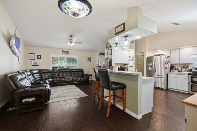 3 bedroom Single Family Residence at 11095 Flatwood Avenue, Royal Highlands, Weeki Wachee — photo 4