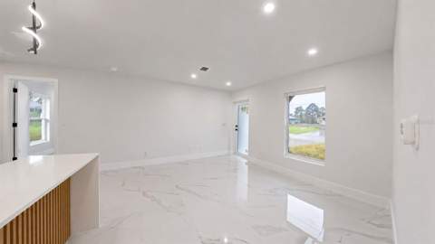 729 Anaconda Avenue, Lehigh Acres FL - photo 10 of 33