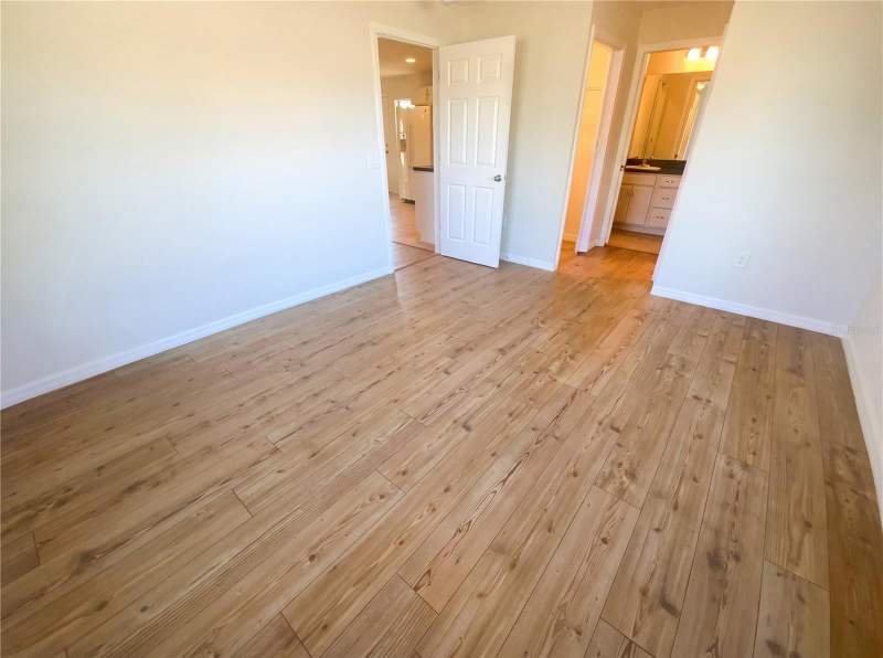 2 bedroom Single Family Residence at 11275 Linden Drive, Spring Hill, Spring Hill — photo 4