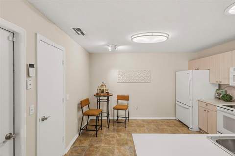 481 Hildalgo Drive, The Villages FL - photo 8 of 26