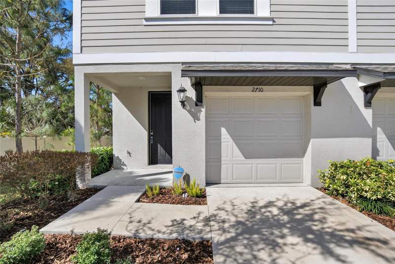3 bedroom Townhouse at 2710 Scarlet Bay Place, Preston Oaks Twnhms, Brandon — photo 3