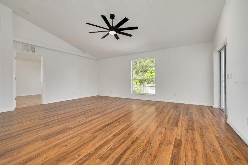 3 bedroom Single Family Residence at 173 82nd Avenue, Rio Vista, St Petersburg — photo 4