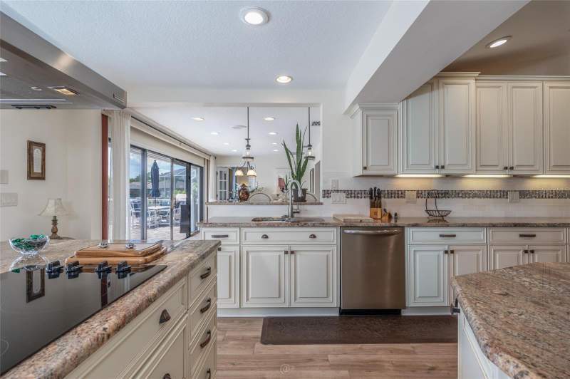 3 bedroom Single Family Residence at 13 Carollo Court, Palm Coast Sec 16, Palm Coast — photo 5