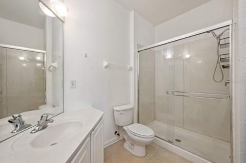 6335 Contessa Drive #301, Orlando FL - photo 10 of 22