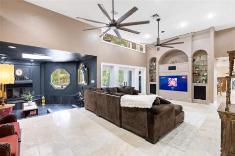 410 Montrose Avenue, Temple Terrace FL - photo 9 of 72