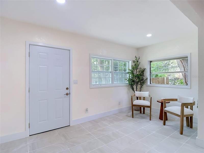 4 bedroom Single Family Residence at 8010 N 13th Street, Sulphur Spgs Add, Tampa — photo 4