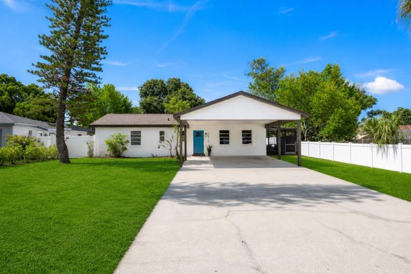 3816 W PAXTON AVENUE home for sale in Gandy Manor