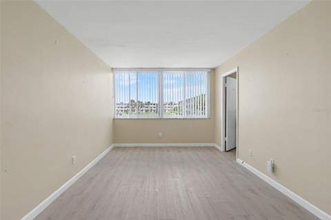 4720 Locust Street #206, St Petersburg FL - photo 14 of 34